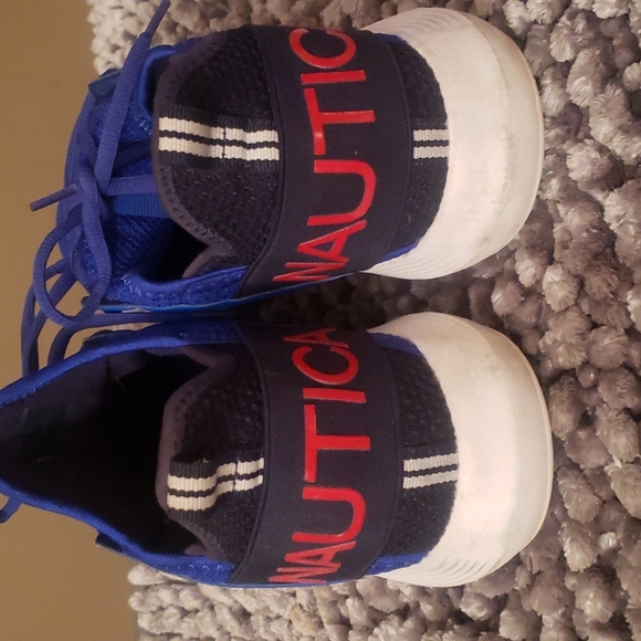 shoes - Picture 2 of 4